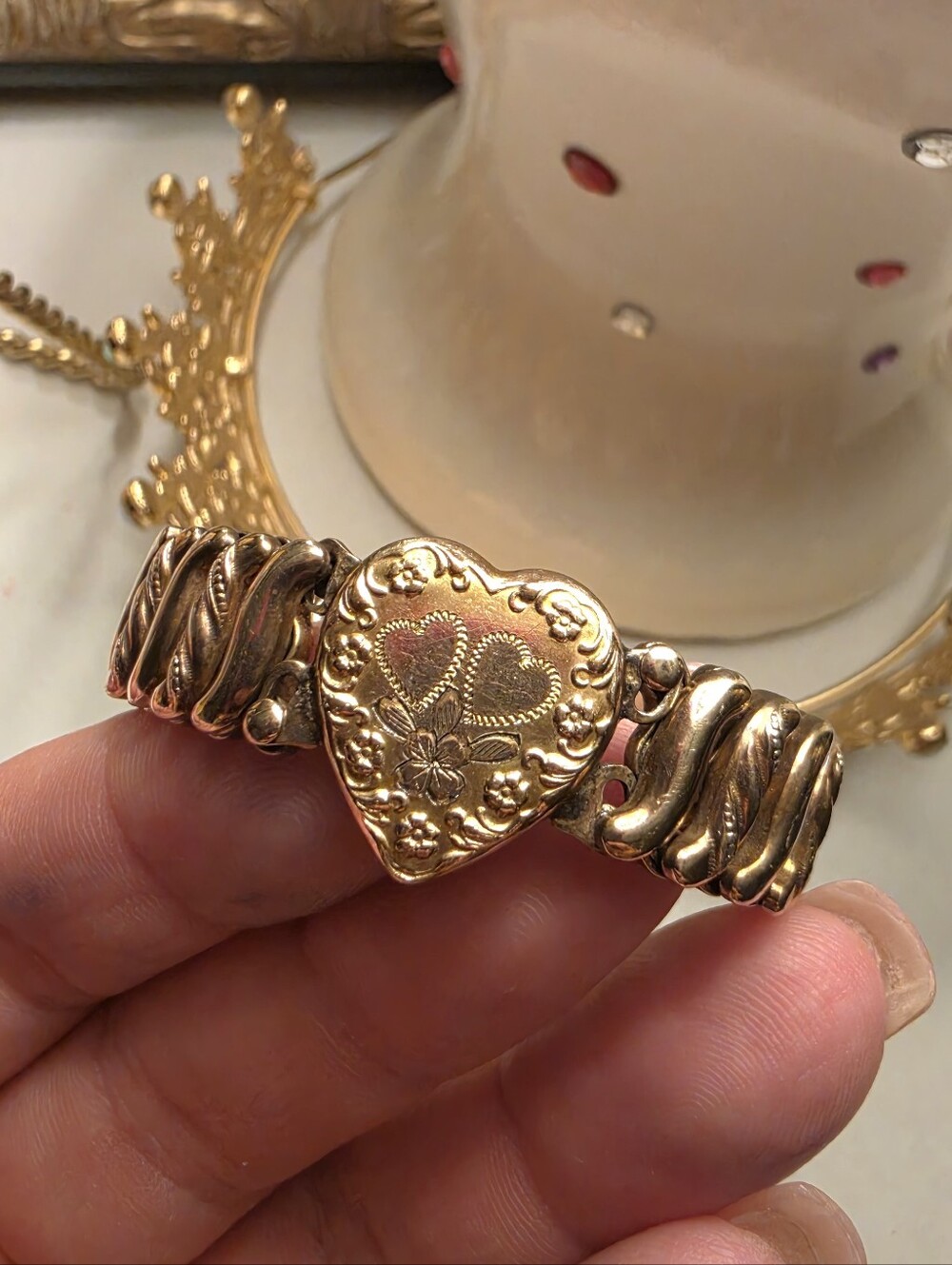 Vintage D.F. Briggs Gold Carmen De Luxe Heart Stretch Bracelet - Women's Jewelry